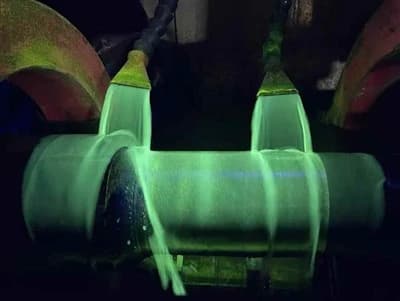 Tista' Tgħaqqad Il-Ferrovija Regolari Mal-Ferrovija Inossidabbli