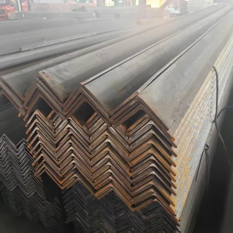 Angle Irons Of Various Sizes 4